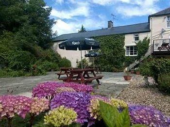 Holland Arms Hotel Gaerwen Экстерьер фото